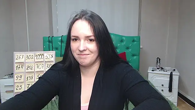 IsabelBlackberry online show from 02.08.25