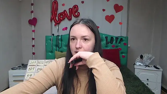 IsabelBlackberry online show from 02.24.25