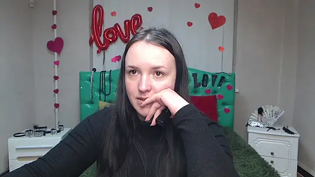 IsabelBlackberry online show from 02.27.25