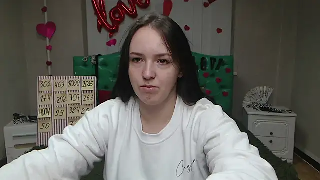 IsabelBlackberry online show from 09.19.25