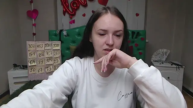 IsabelBlackberry online show from 09.20.25