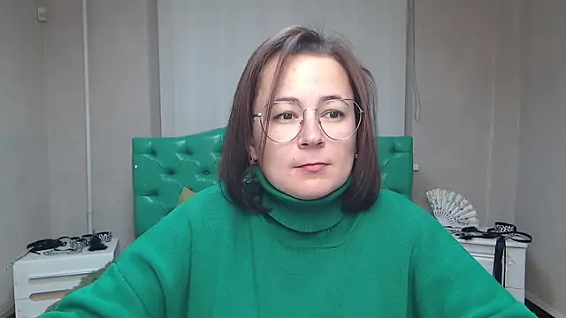 Snapshot of MarieSho chatting on 12.07.24 MarieSho online show from 12.07.24