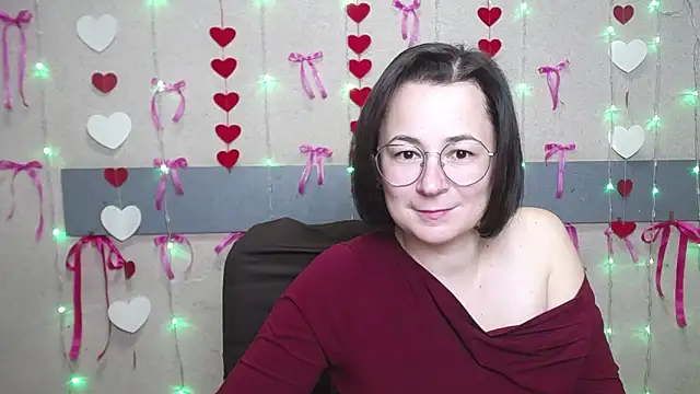 Snapshot of MarieSho chatting on 01.22.25 MarieSho online show from 01.22.25