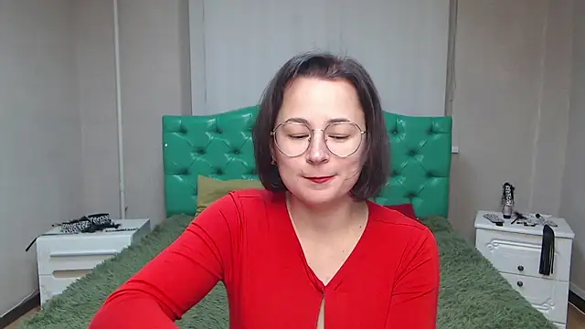 Snapshot of MarieSho chatting on 01.22.25 MarieSho online show from 01.22.25