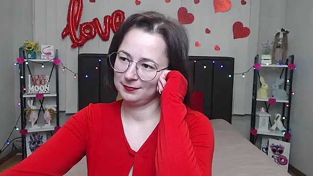 Snapshot of MarieSho chatting on 02.27.25 MarieSho online show from 02.27.25