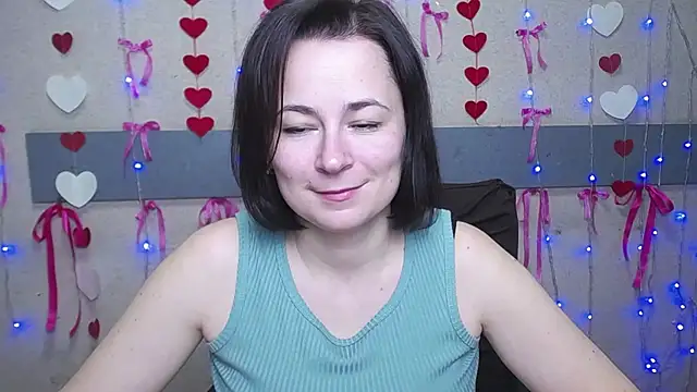 Snapshot of MarieSho chatting on 03.05.25 MarieSho online show from 03.05.25