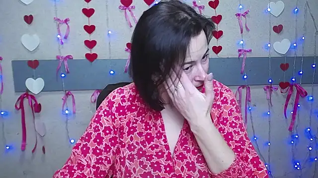Snapshot of MarieSho chatting on 03.05.25 MarieSho online show from 03.05.25
