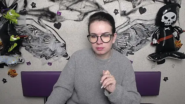 JasmineKouch online show from 10.22.25