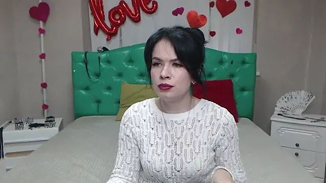 JasmineKouch online show from 04.11.26
