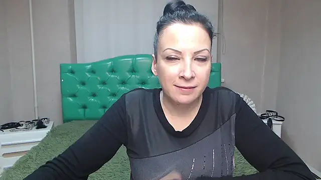 ElizabethSho online show from 12.08.24