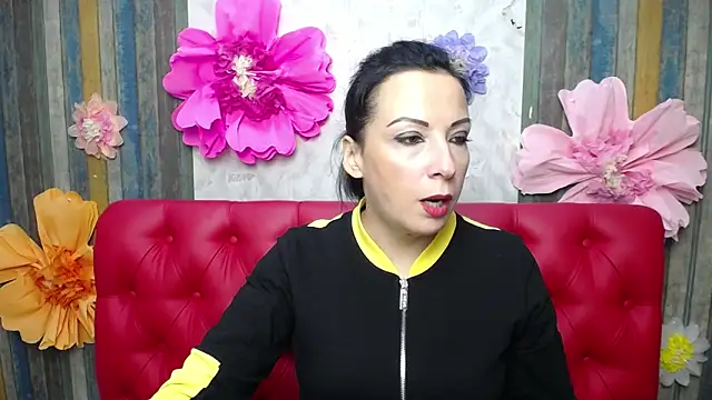 ElizabethSho online show from 10.18.25