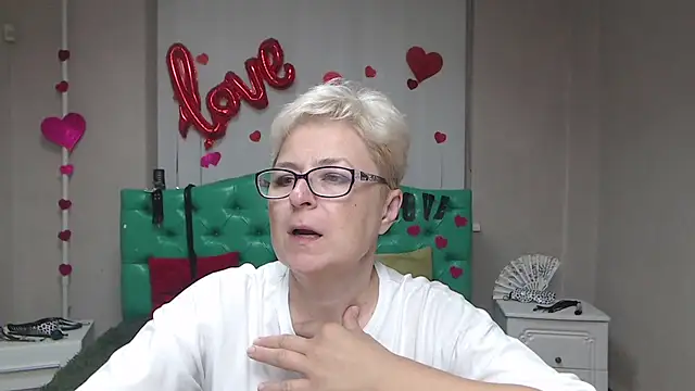 EmiliaGree online show from 09.15.25