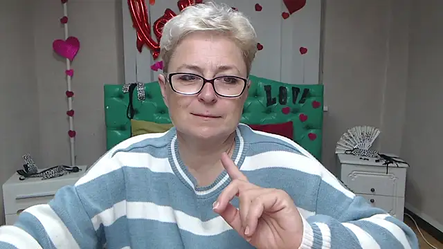 EmiliaGree online show from 09.21.25