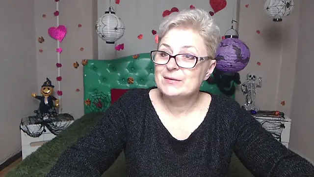 EmiliaGree online show from 11.14.25