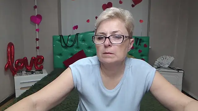 EmiliaGree online show from 11.24.25