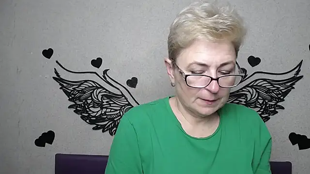 EmiliaGree online show from 04.10.26