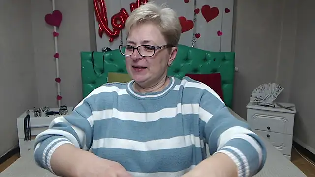 EmiliaGree online show from 04.12.26