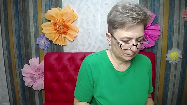 EmiliaGree online show from 04.14.26