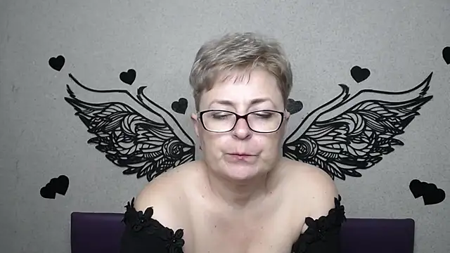 EmiliaGree online show from 04.15.26