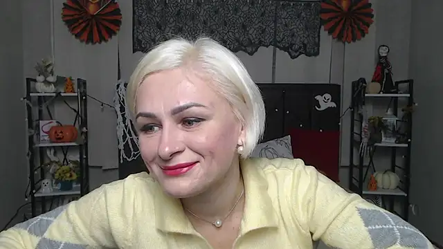 OliviaHorst online show from 10.23.25