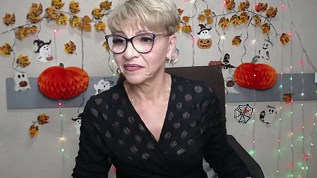 EllaBonito online show from 10.26.25