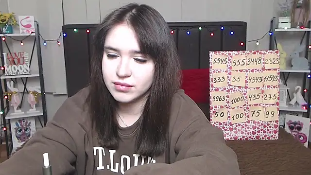 LauraHlot online show from 02.01.25