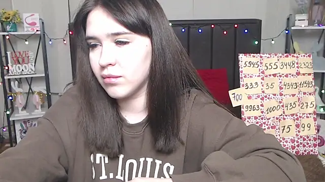 LauraHlot online show from 02.02.25