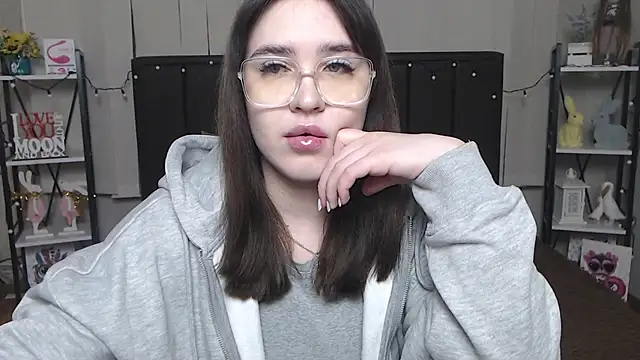 LauraHlot online show from 02.02.25