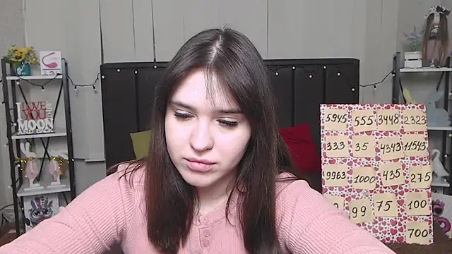 LauraHlot online show from 02.05.25