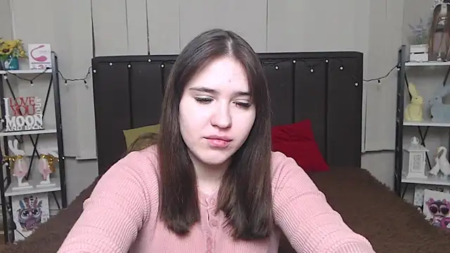 LauraHlot online show from 02.06.25