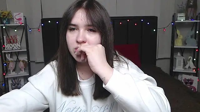 LauraHlot online show from 02.08.25