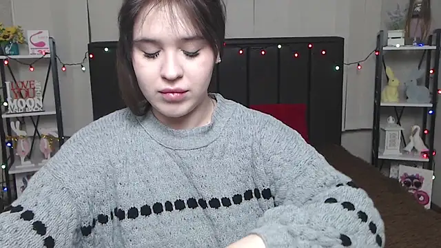 LauraHlot online show from 02.09.25