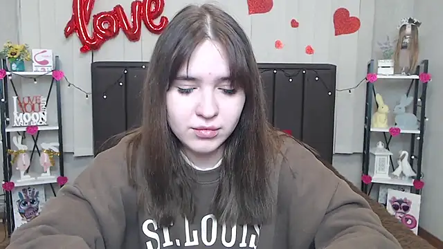 LauraHlot online show from 02.14.25