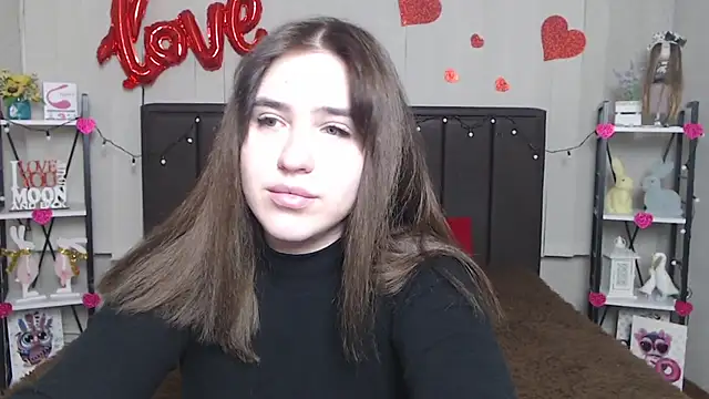 LauraHlot online show from 02.15.25