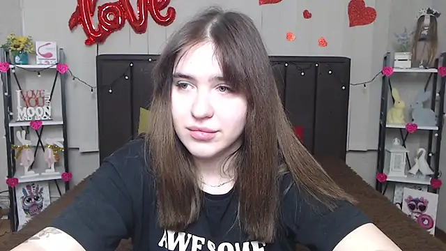 LauraHlot online show from 02.17.25