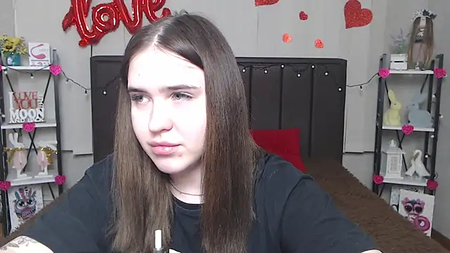 LauraHlot online show from 02.18.25