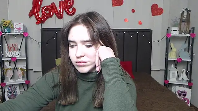 LauraHlot online show from 02.21.25