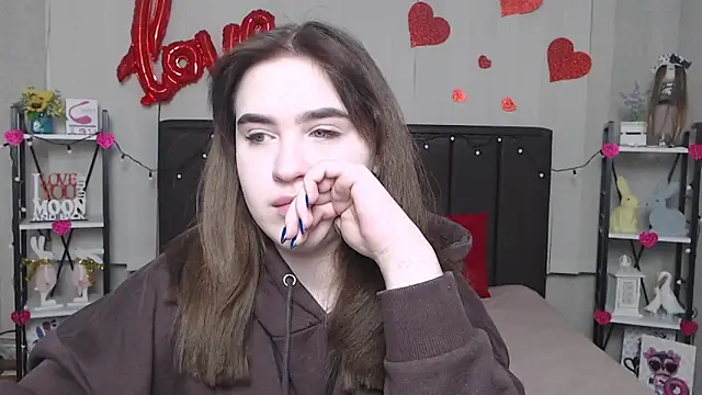 LauraHlot online show from 02.24.25