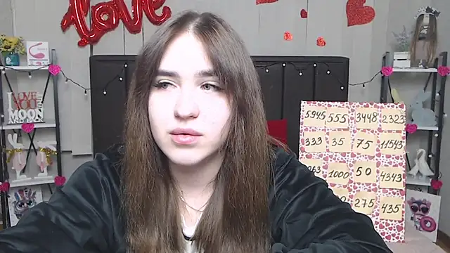 LauraHlot online show from 03.17.25