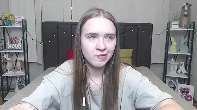 LauraHlot online show from 09.12.25