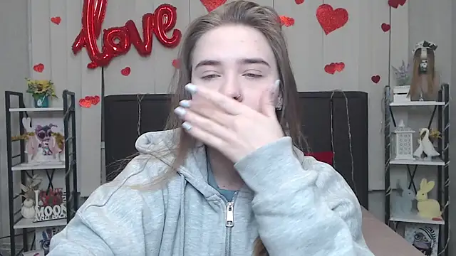 Snapshot of LauraHlot chatting on 02.10.26 LauraHlot online show from 02.10.26