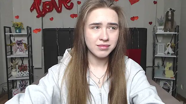 Snapshot of LauraHlot chatting on 02.17.26 LauraHlot online show from 02.17.26