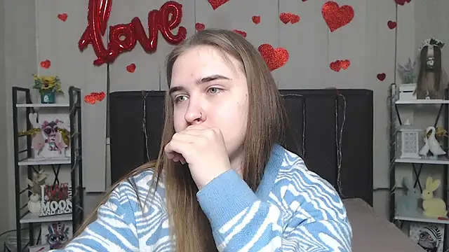 Snapshot of LauraHlot chatting on 02.20.26 LauraHlot online show from 02.20.26