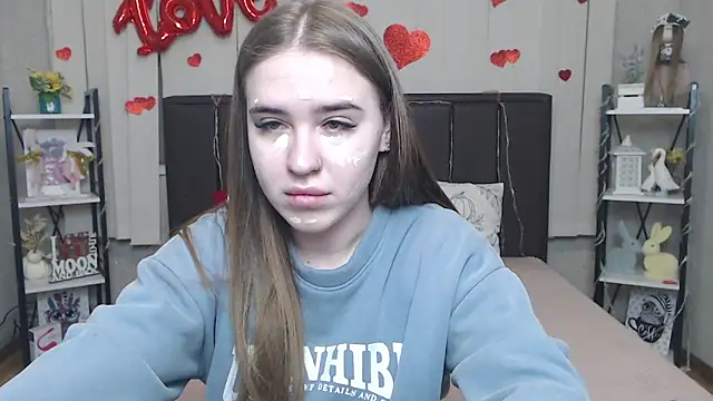 Snapshot of LauraHlot chatting on 02.27.26 LauraHlot online show from 02.27.26