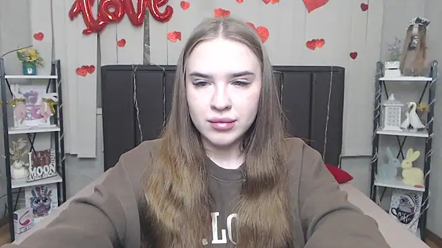 LauraHlot online show from 04.11.26