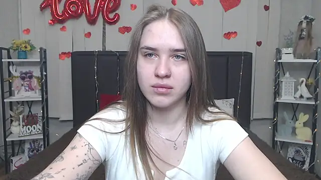 LauraHlot online show from 05.19.26