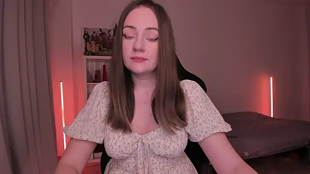 WalkingGirl online show from 01.30.25