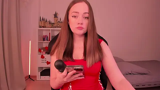 WalkingGirl online show from 02.14.25