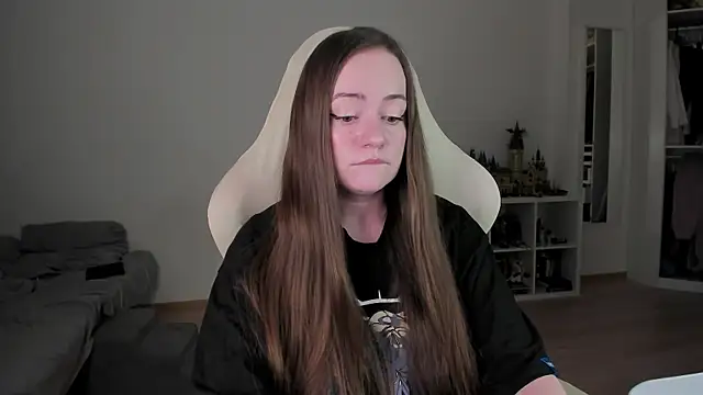 WalkingGirl online show from 04.08.26