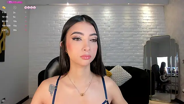 Snapshot of ValeriaVelvet chatting on 01.17.25 ValeriaVelvet online show from 01.17.25